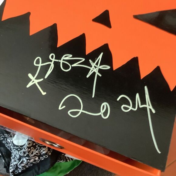 730 Footwear Baller Pros Halloween Edition, Size (10), Signed Box By ASSPIZZA - Picture 3 of 13